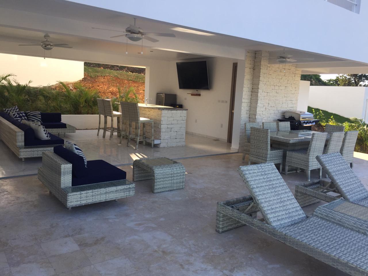 Villa Seashell – Modern 3-Bedroom Luxury Villa