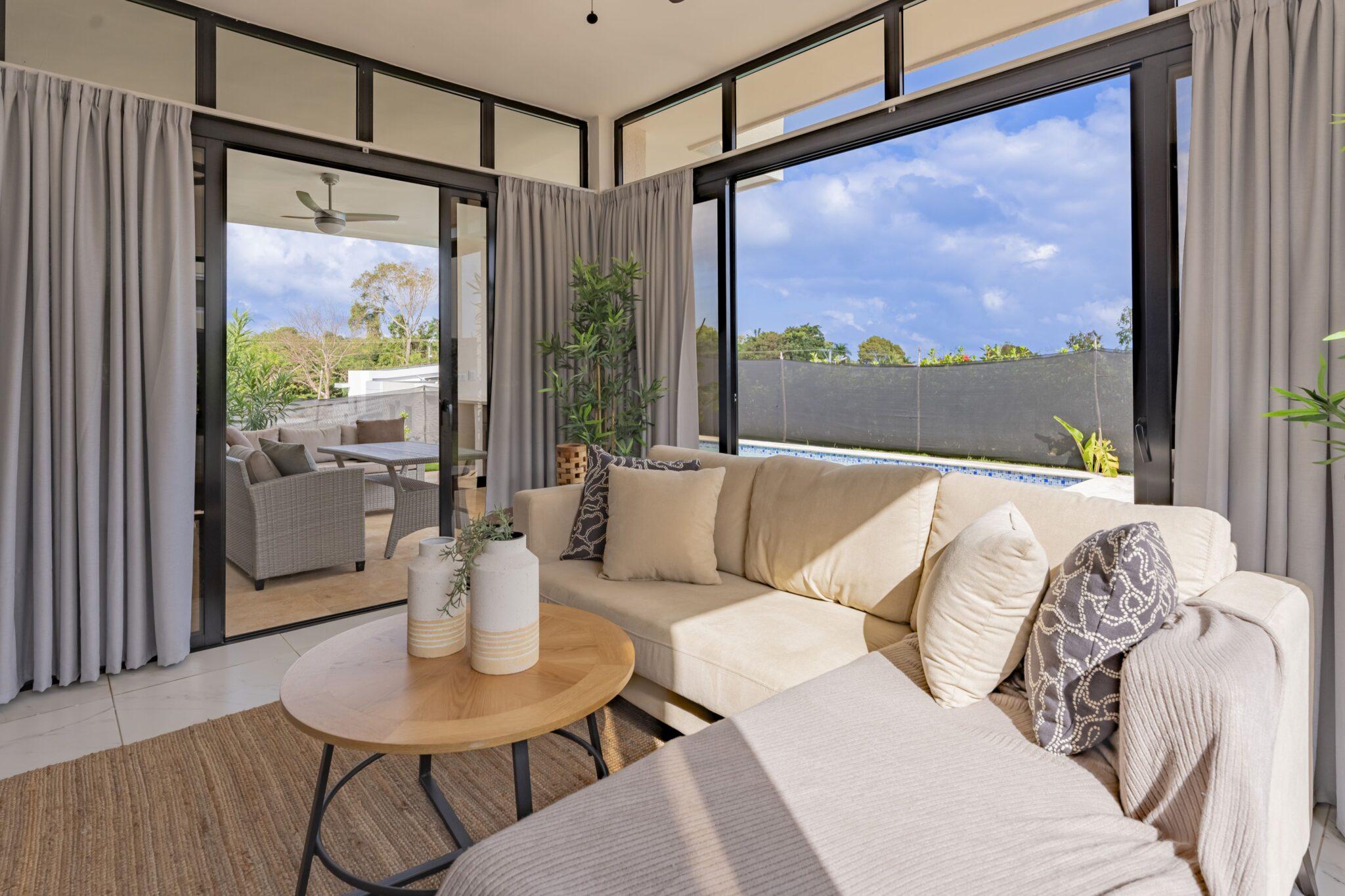 Villa Sunset – 2-Bedroom, 2.5-Bath Modern Tropical Home