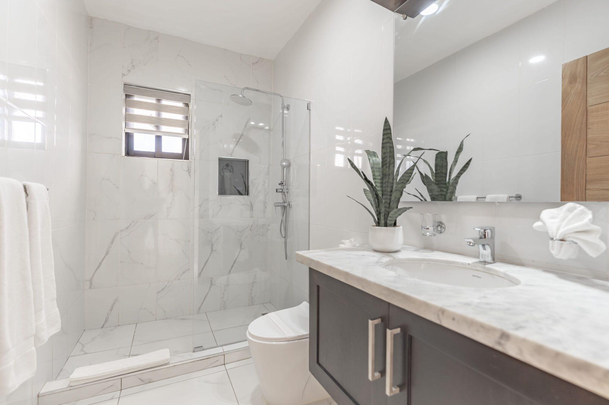 Villa Sunset – 2-Bedroom, 2.5-Bath Modern Tropical Home