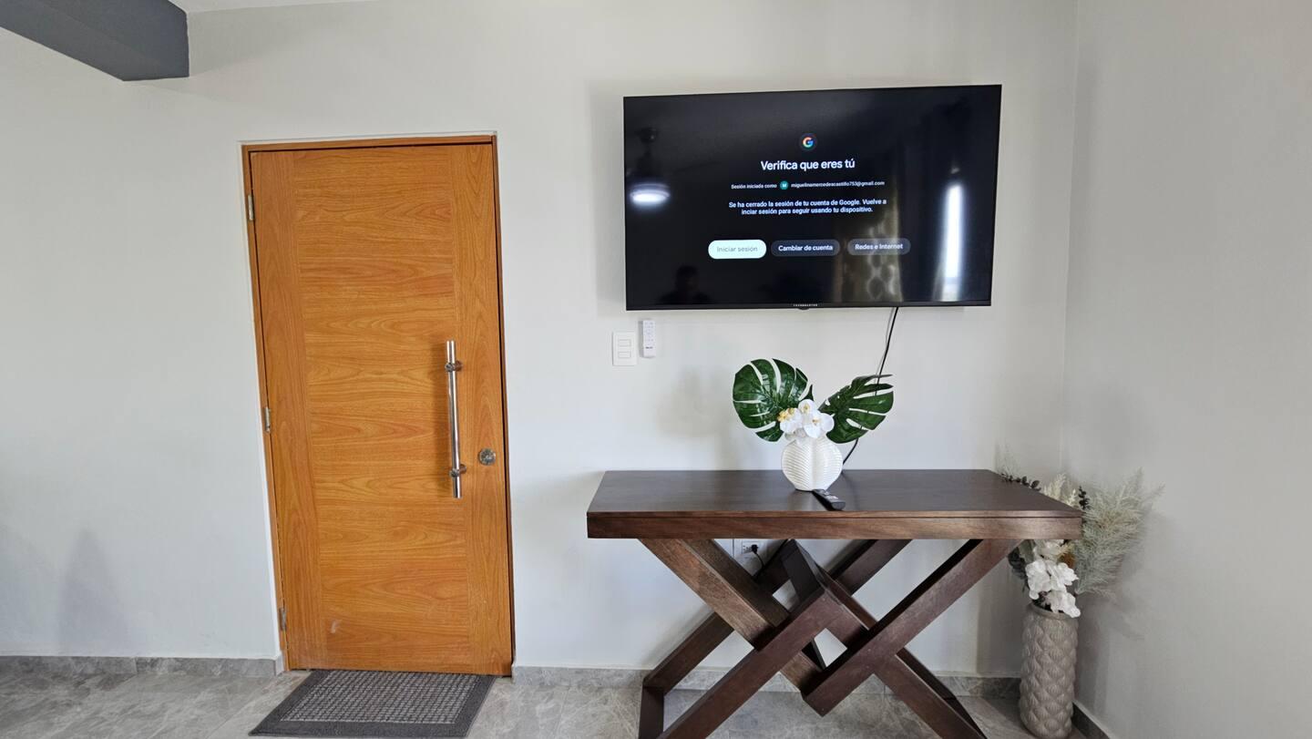 Modern 2BR Apartment with Balcony – Los Castillos