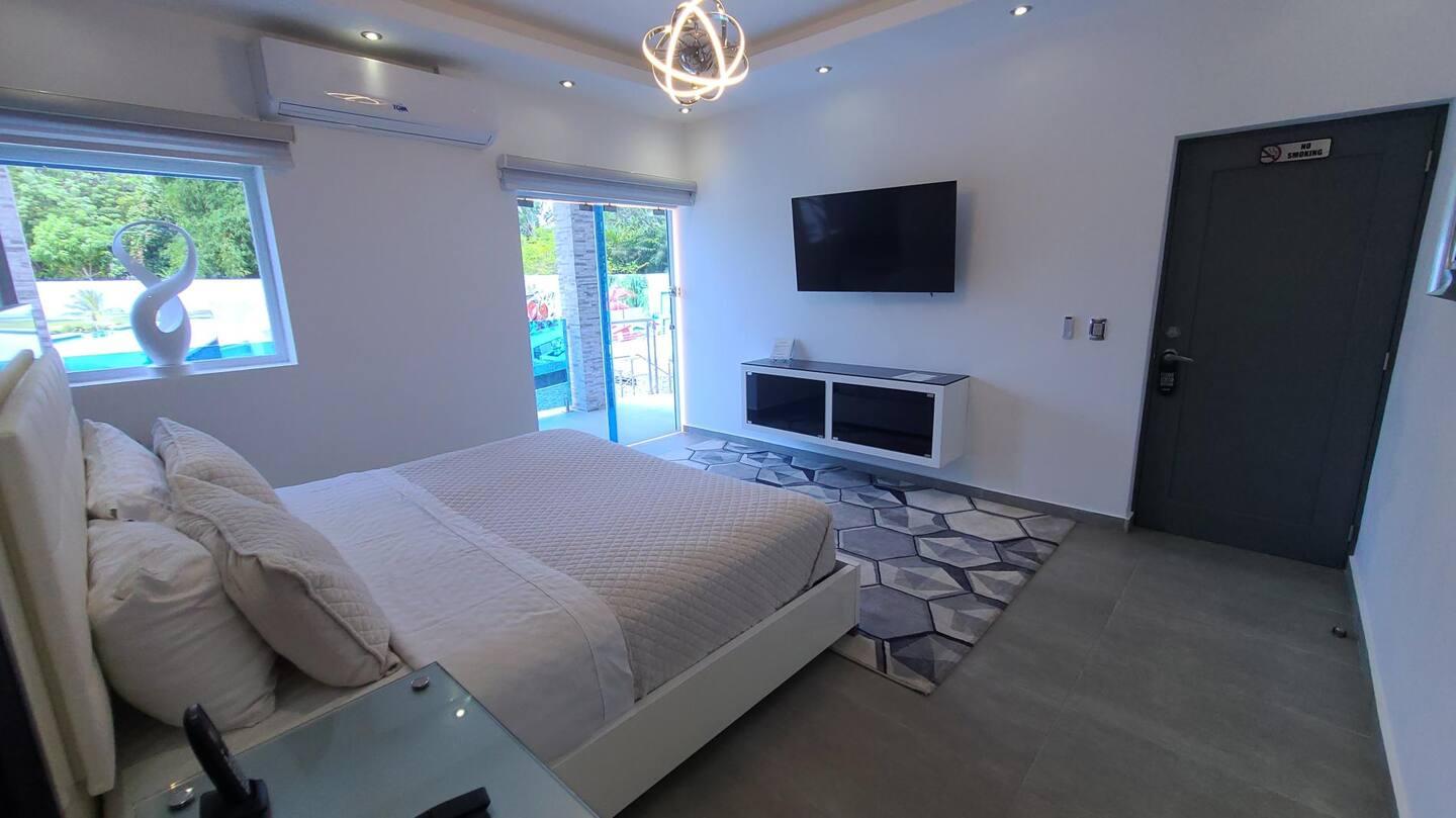 Villa Luxury at Star Hills, Puerto Plata — 12 Bedrooms, 2 Pools & Private Disco