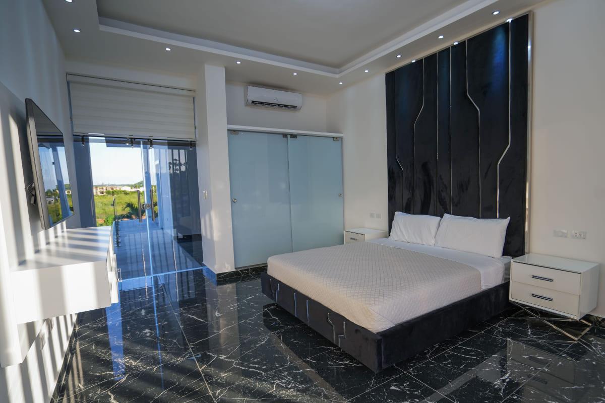 The Royal Estate – 13BR Luxury Villa in Sosua