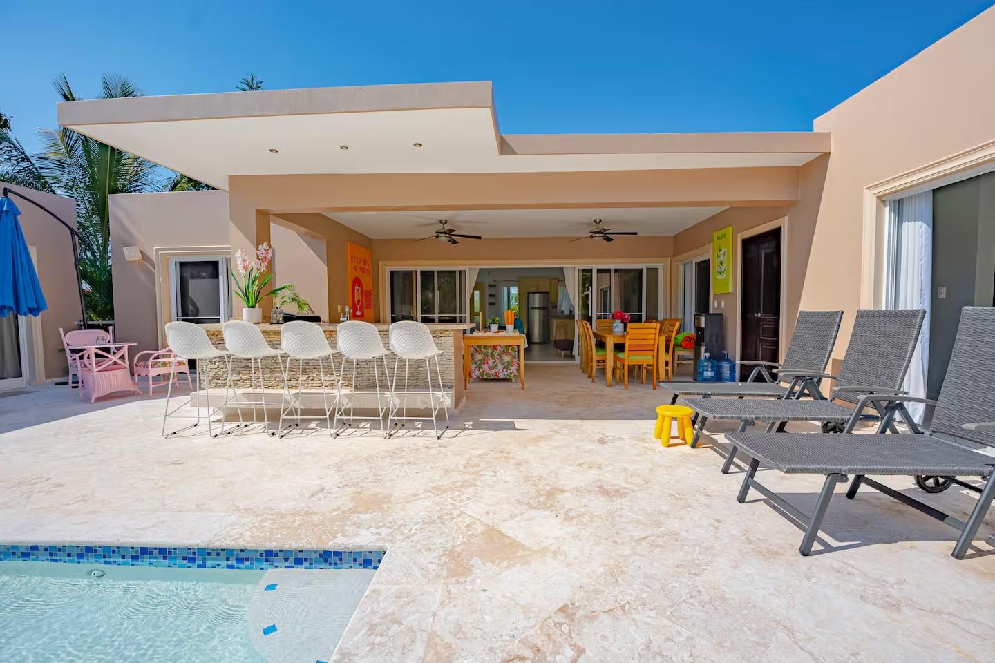 4BR Sosua Villa w/ Bar, Pool & Lounge Areas