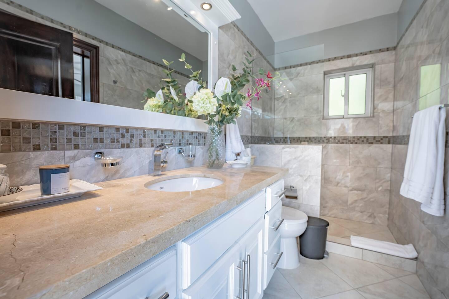 4BR Sosua Villa w/ Bar, Pool & Lounge Areas